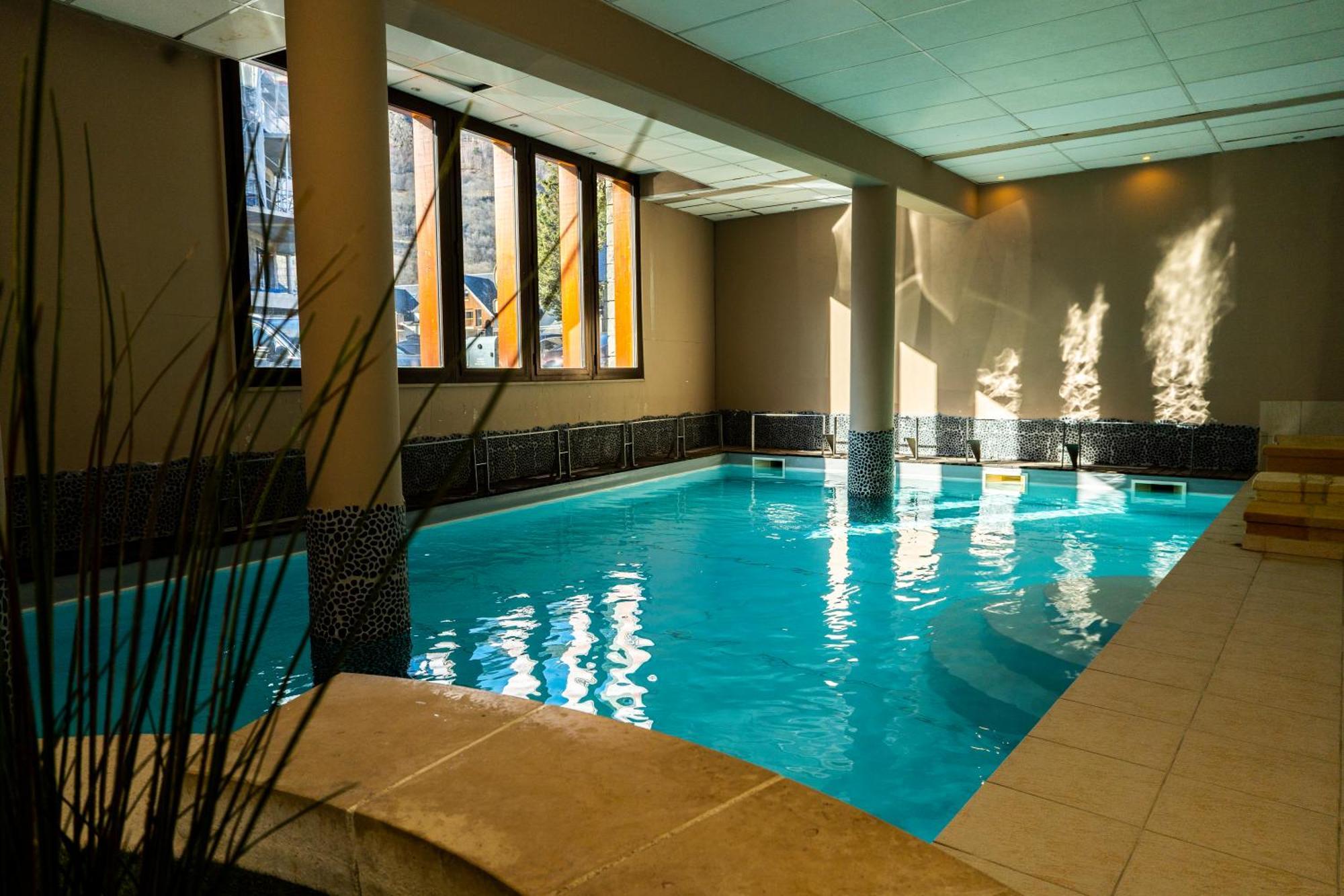 Sejour Spa Inclus Au Centre De St Lary サン・ラリー・スラン エクステリア 写真